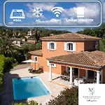 Σπίτι διακοπών Family With Pool, 5 Min Walk To