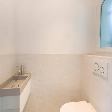 Tatil Evi Family With Pool, 5 Min Walk To