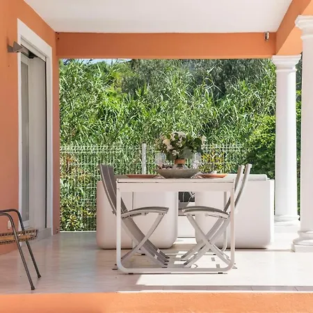 Family With Pool, 5 Min Walk To Sainte-Maxime