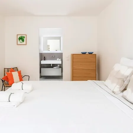 Family With Pool, 5 Min Walk To 度假居