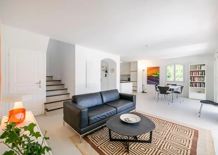 Family With Pool, 5 Min Walk To *